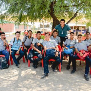 71196921_10156868170942087_5351721798494846976_n 71196921_10156868170942087_5351721798494846976_n